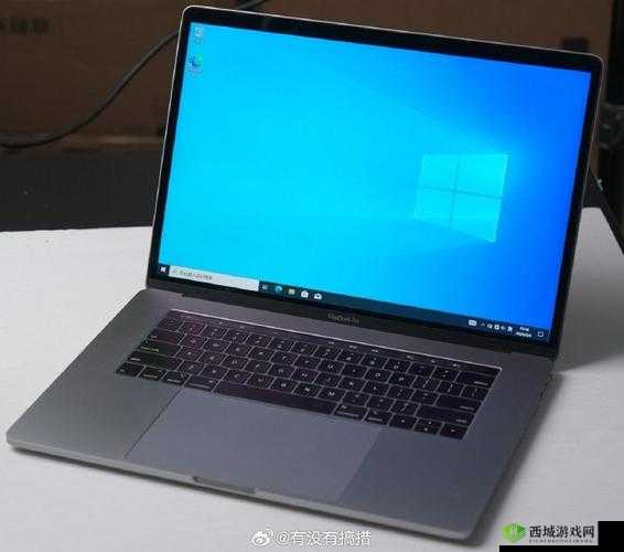 18 19MACBOOK PRO:极致性能与创新设计的完美结合