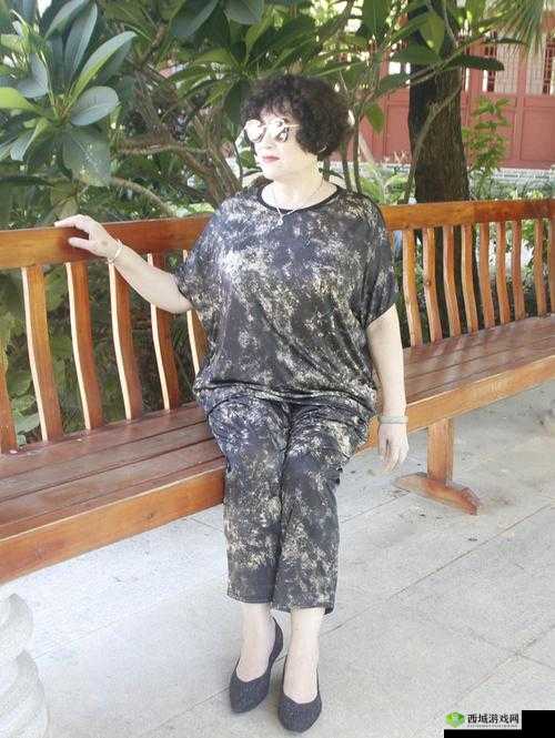 欧美肥老太 WBWBWBB:肥婆的私密生活大揭秘